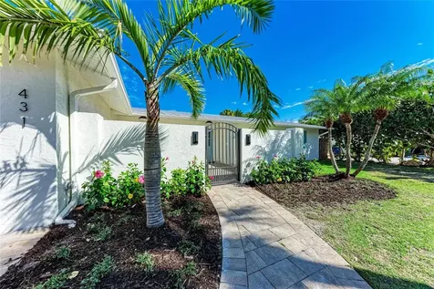 431 Island Circle Sarasota FL 34242