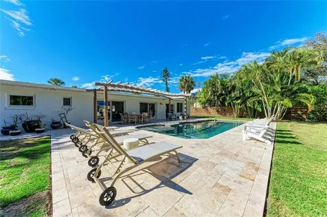 431 Island Circle Sarasota FL 34242