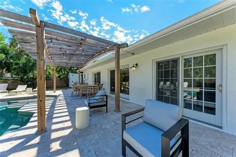 431 Island Circle Sarasota FL 34242