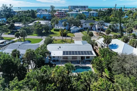 431 Island Circle Sarasota FL 34242