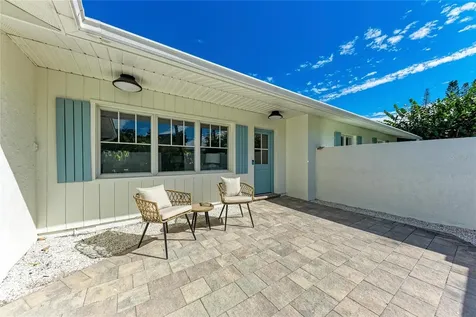 431 Island Circle Sarasota FL 34242