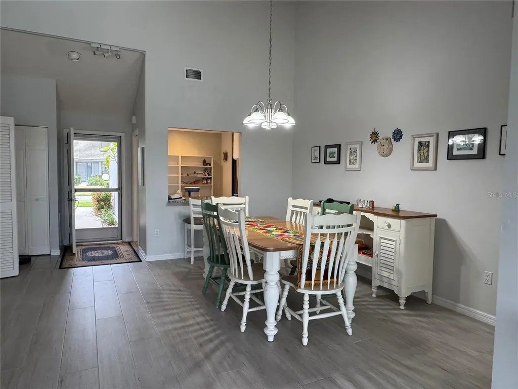 5371 Crestlake Boulevard Sarasota FL 34233