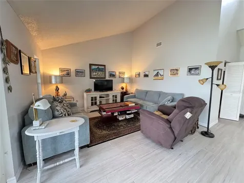 5371 Crestlake Boulevard Sarasota FL 34233