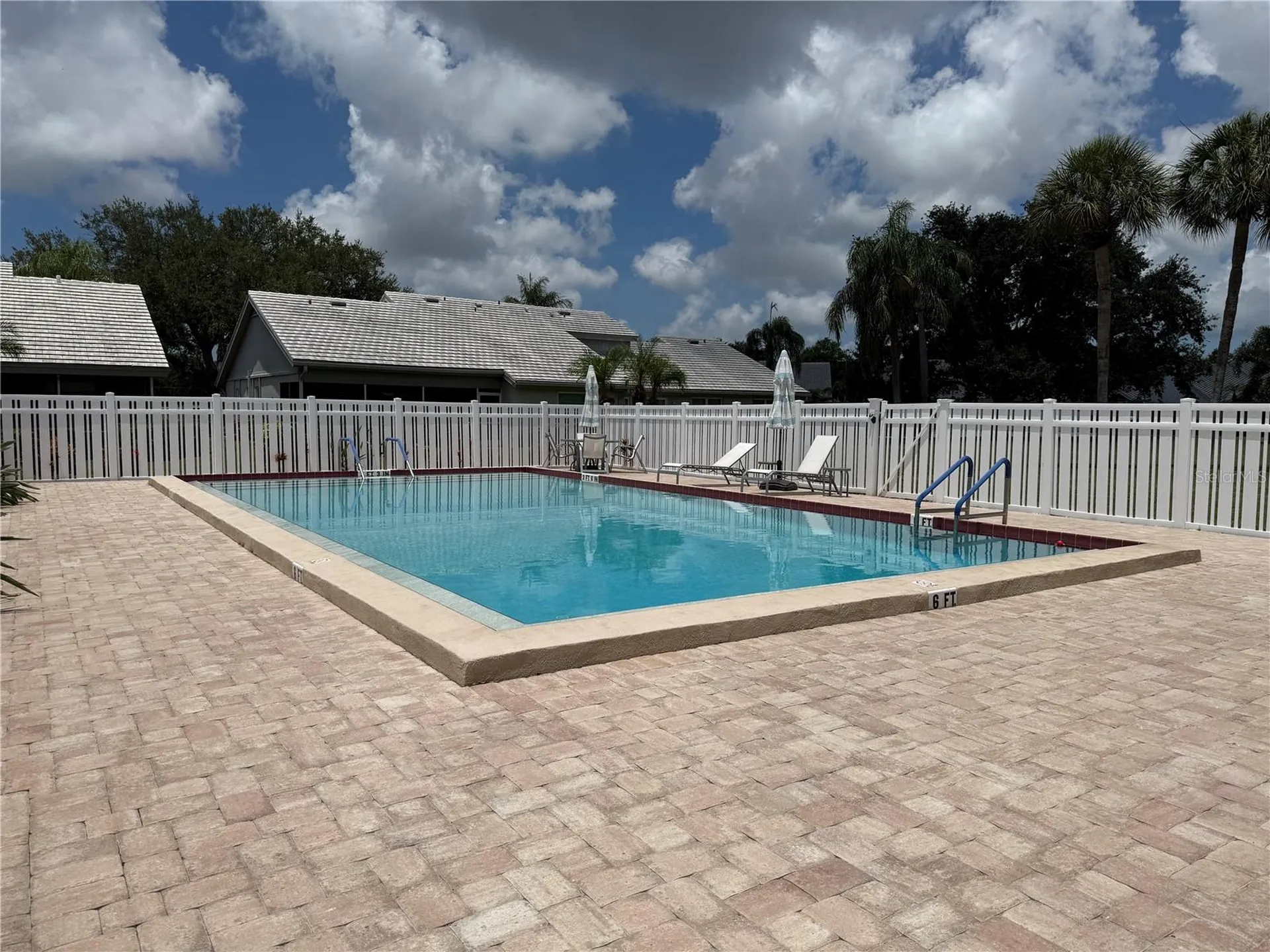 5371 Crestlake Boulevard Sarasota FL 34233