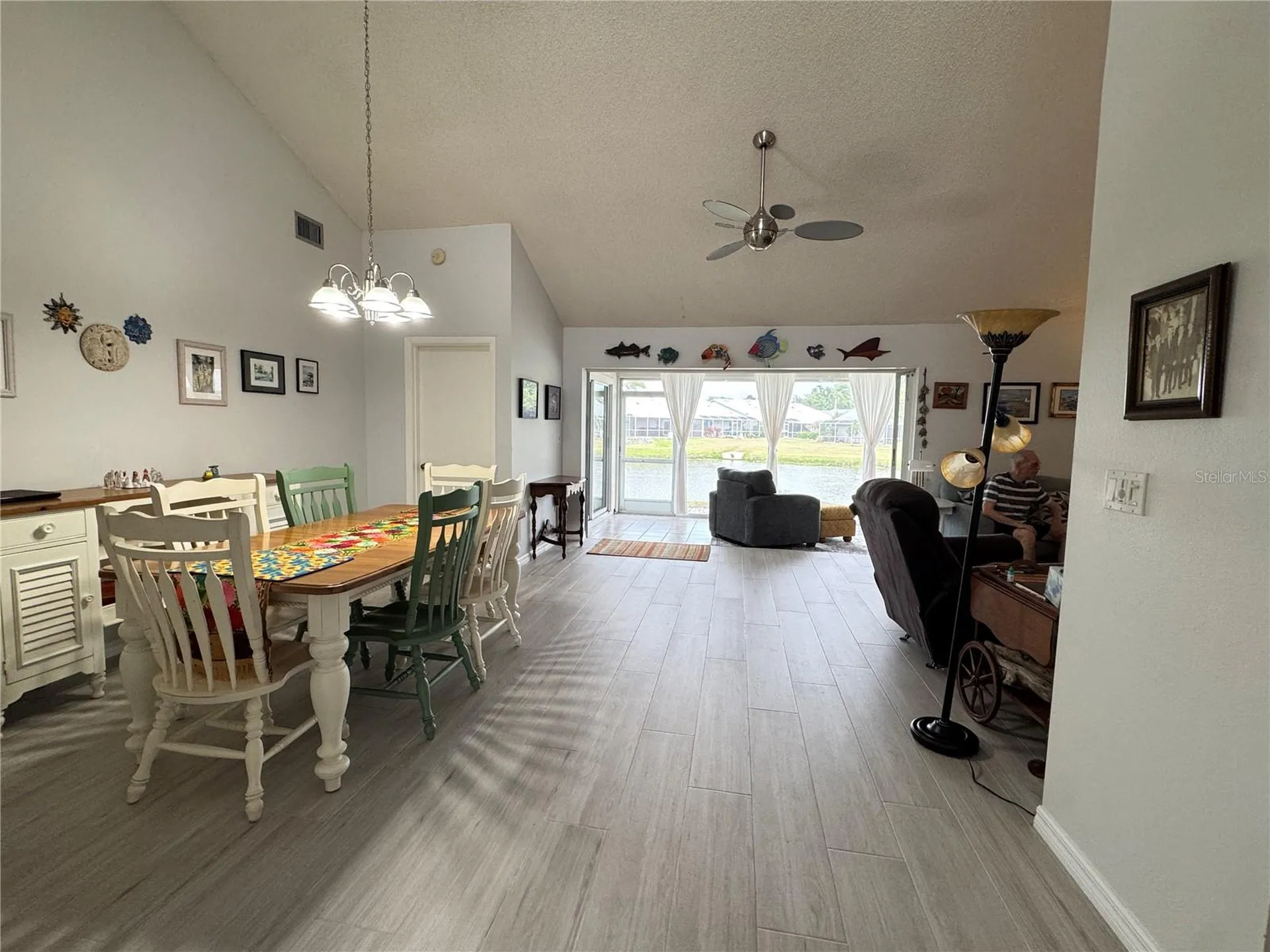 5371 Crestlake Boulevard Sarasota FL 34233