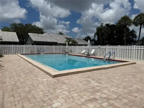 5371 Crestlake Boulevard Sarasota FL 34233