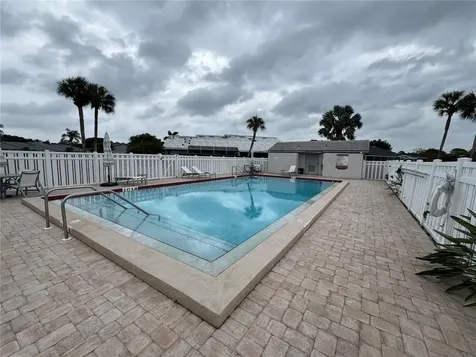 5371 Crestlake Boulevard Sarasota FL 34233
