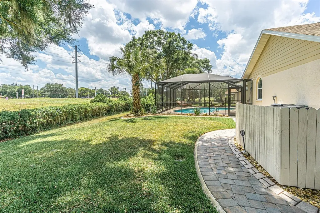 6132 Silver Oaks Drive Zephyrhills FL 33542