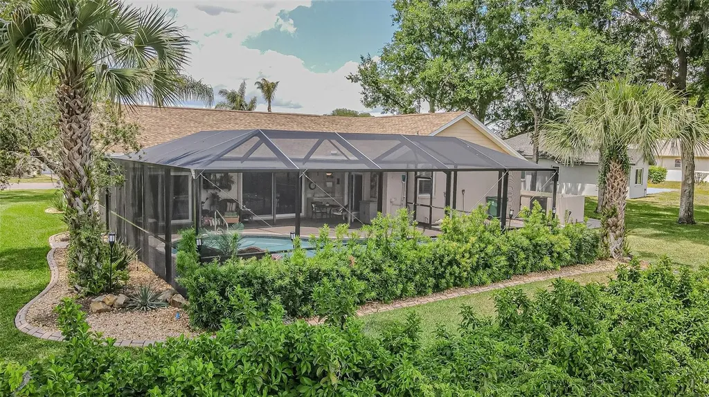 6132 Silver Oaks Drive Zephyrhills FL 33542