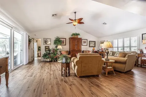 6132 Silver Oaks Drive Zephyrhills FL 33542