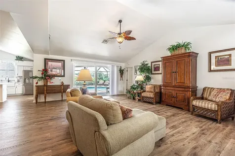 6132 Silver Oaks Drive Zephyrhills FL 33542