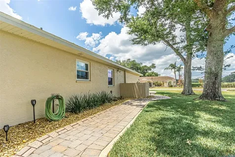 6132 Silver Oaks Drive Zephyrhills FL 33542