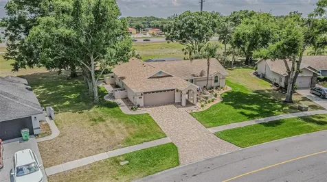 6132 Silver Oaks Drive Zephyrhills FL 33542