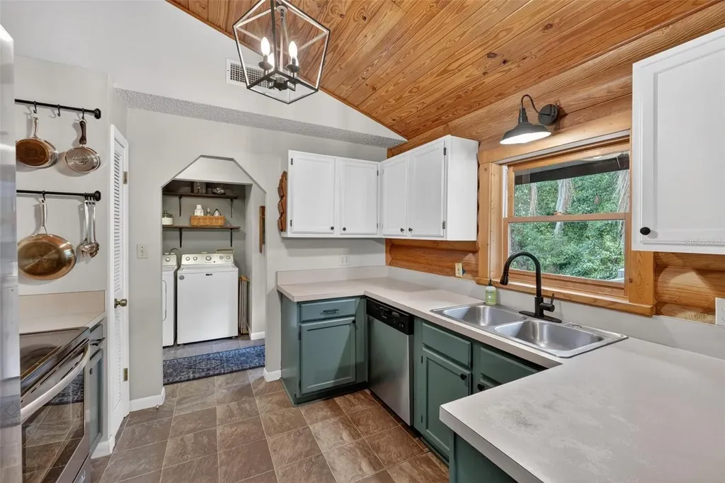 213 Buena Vista Street Debary FL 32713