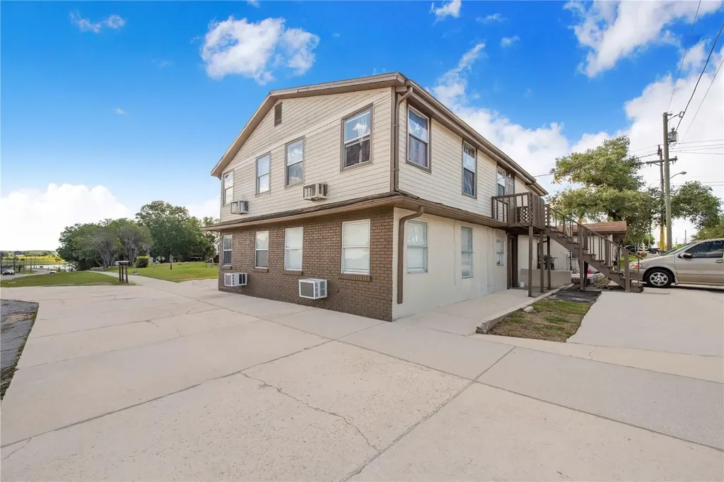 402 E Main Street Dundee FL 33838