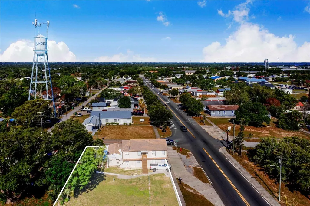 402 E Main Street Dundee FL 33838