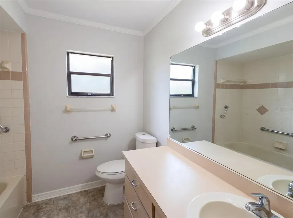 199 E Crest Avenue Winter Garden FL 34787