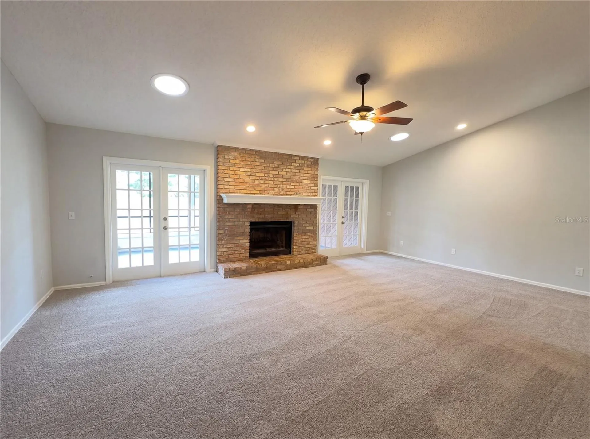199 E Crest Avenue Winter Garden FL 34787