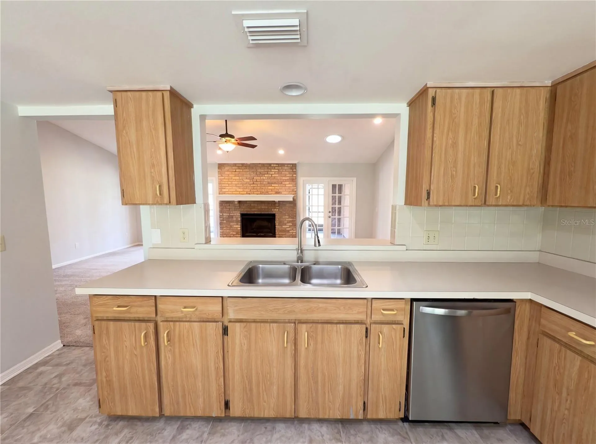 199 E Crest Avenue Winter Garden FL 34787