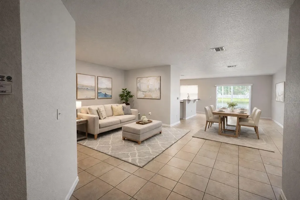 572 Cresting Oak Circle Orlando FL 32824