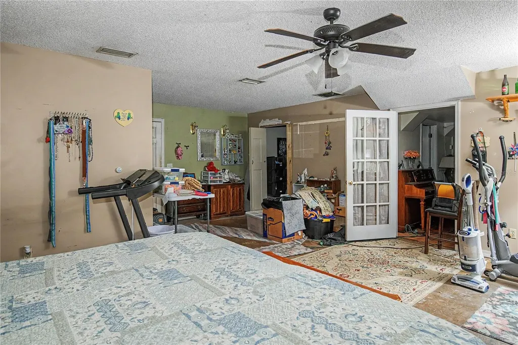 19036 NW 246th Street High Springs FL 32643