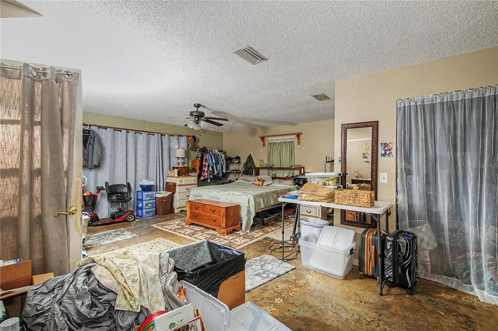19036 NW 246th Street High Springs FL 32643