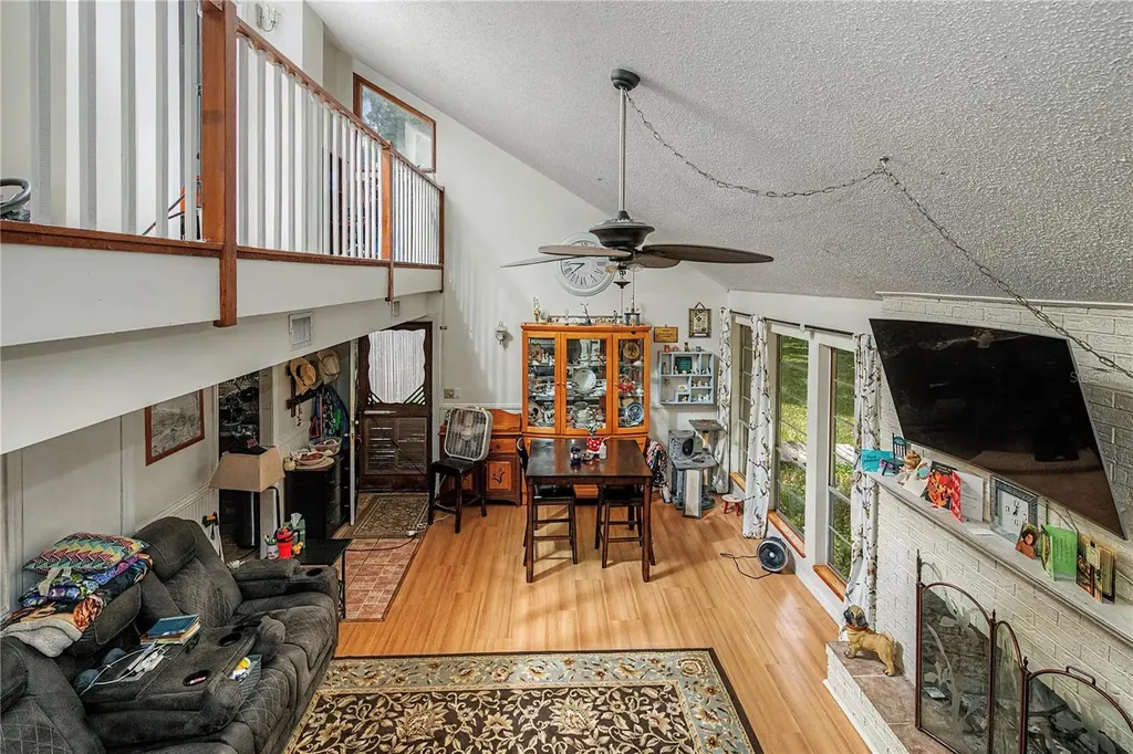 19036 NW 246th Street High Springs FL 32643