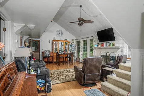 19036 NW 246th Street High Springs FL 32643