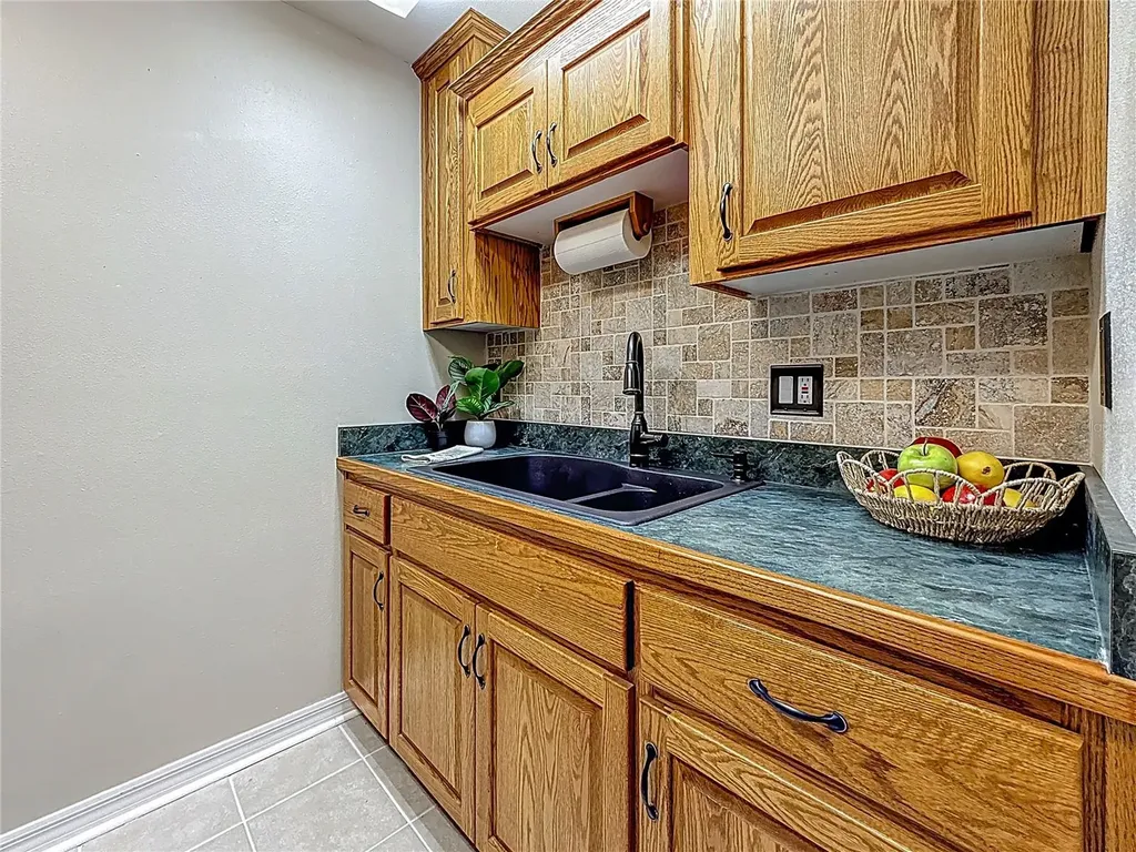 2442 Enterprise Road Clearwater FL 33763