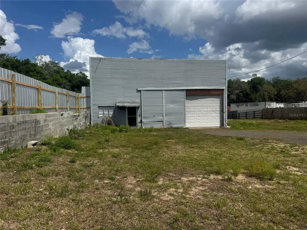 16008 Us Highway 301 Dade City FL 33523