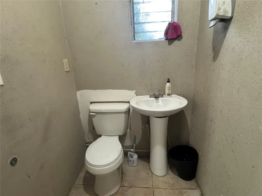 16008 Us Highway 301 Dade City FL 33523