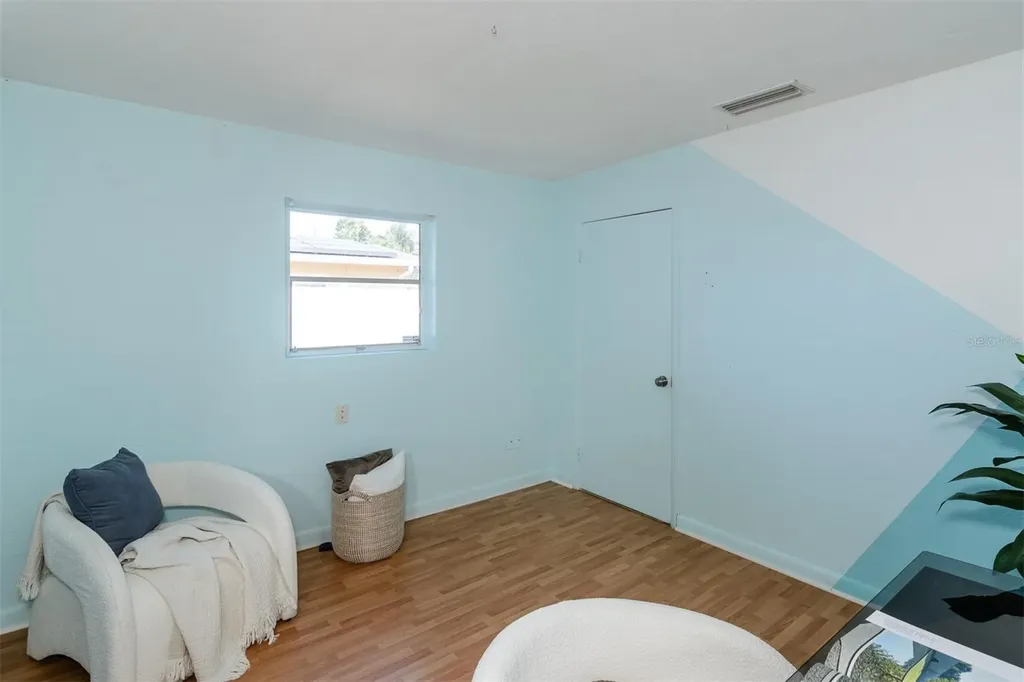 1435 77th Avenue N St Petersburg FL 33702
