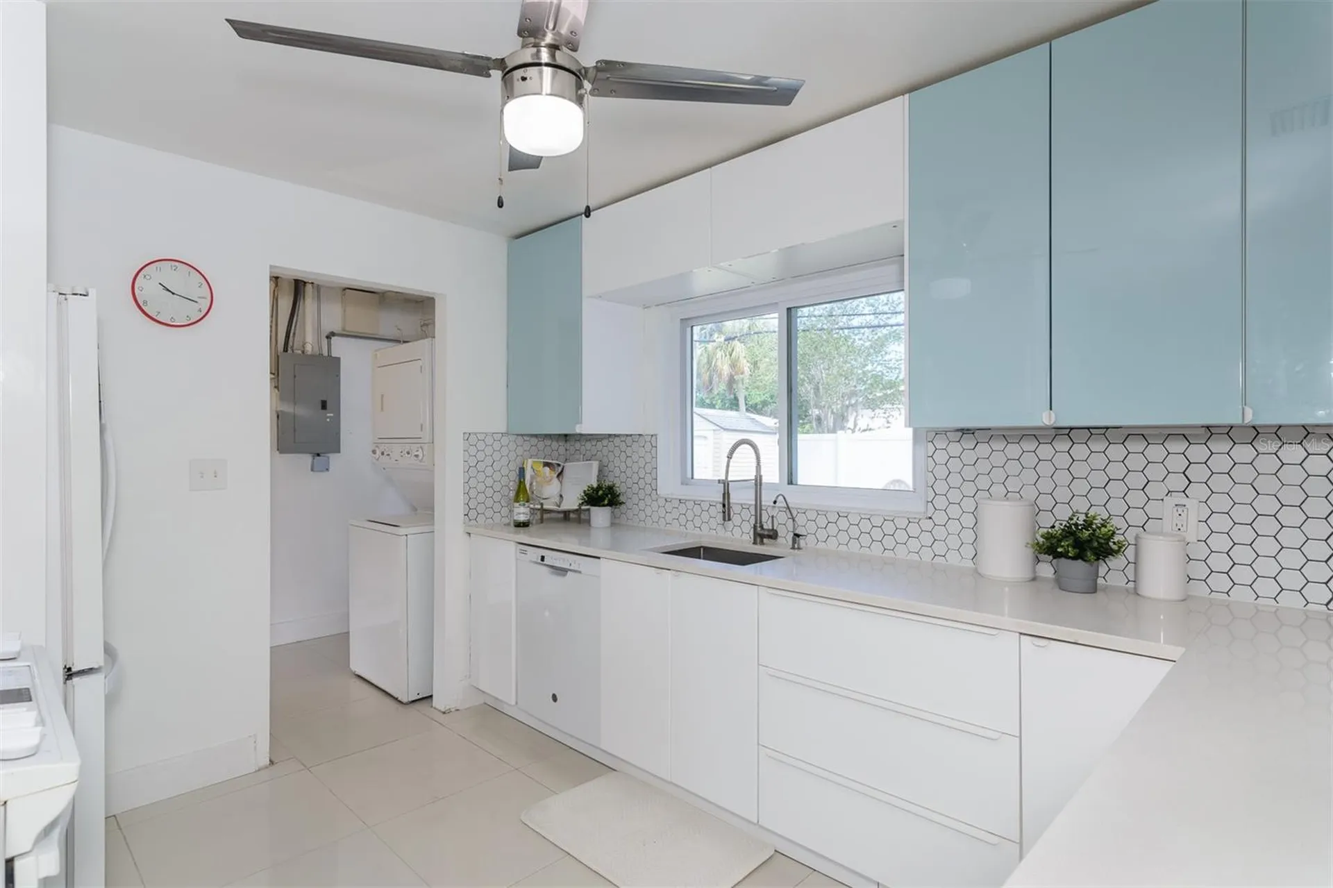 1435 77th Avenue N St Petersburg FL 33702