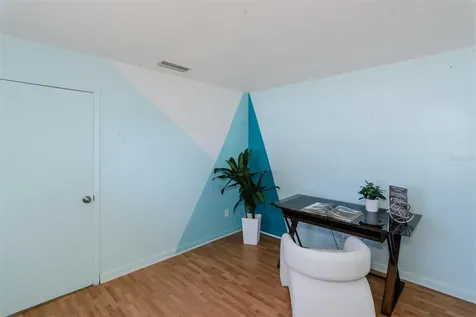 1435 77th Avenue N St Petersburg FL 33702