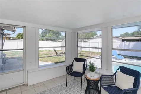 1435 77th Avenue N St Petersburg FL 33702