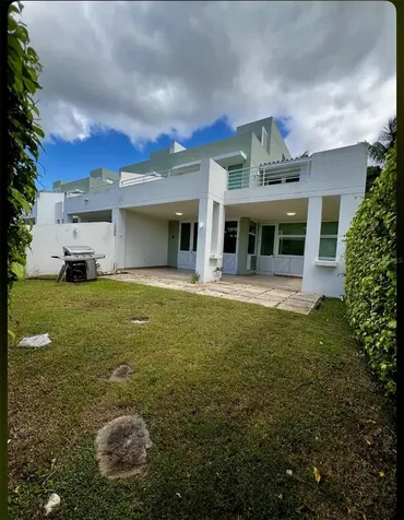 I30 Villas De Golf Juncos PR 00777