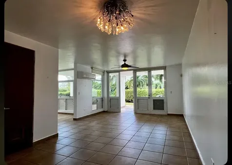 I30 Villas De Golf Juncos PR 00777