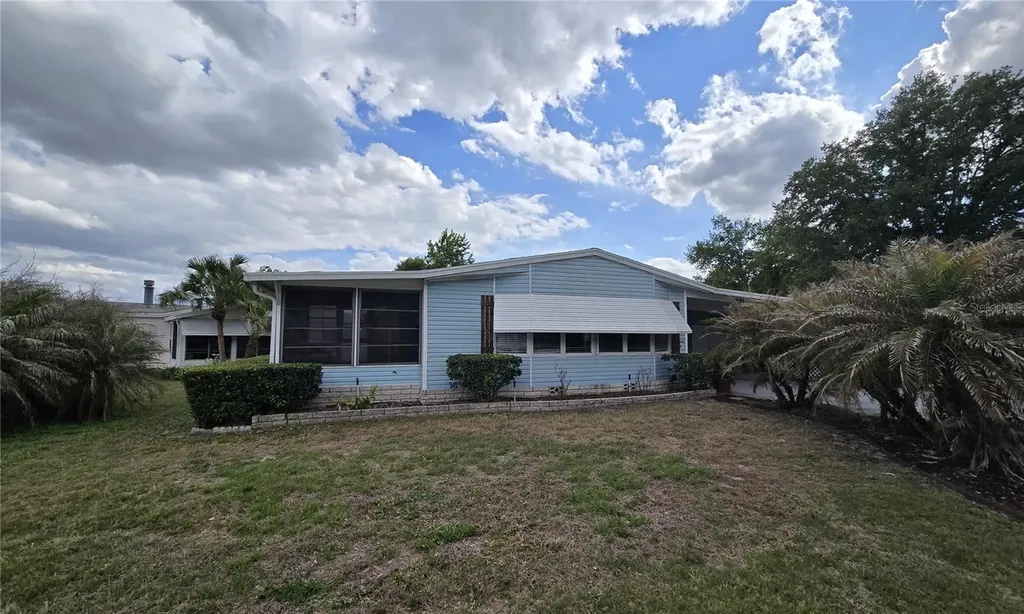 2691 Lake Grassmere Circle Zellwood FL 32798