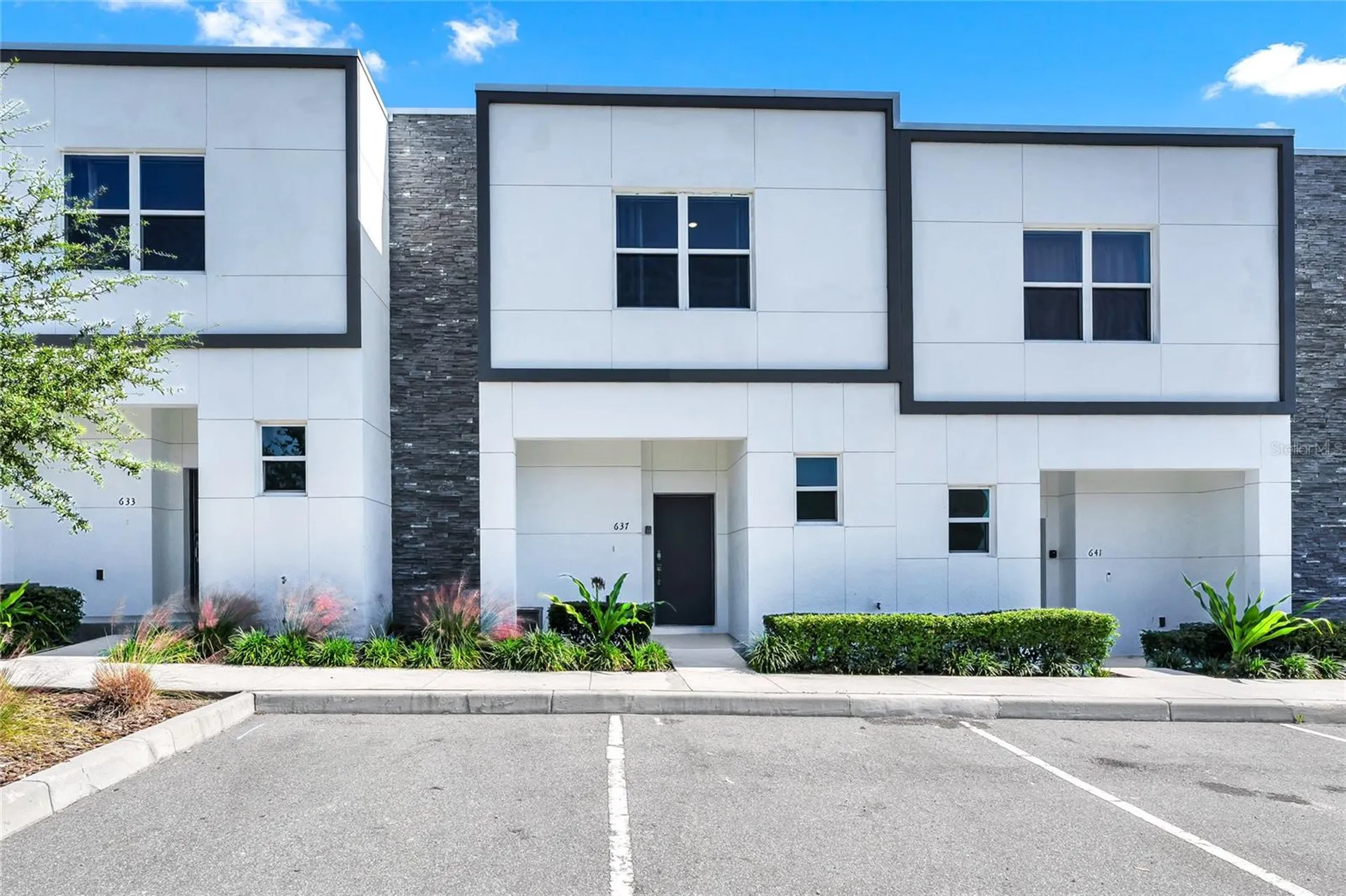 637 Trikomo Drive Davenport FL 33896