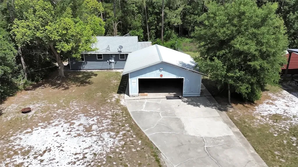 25801 Blue Lakes Drive Paisley FL 32767