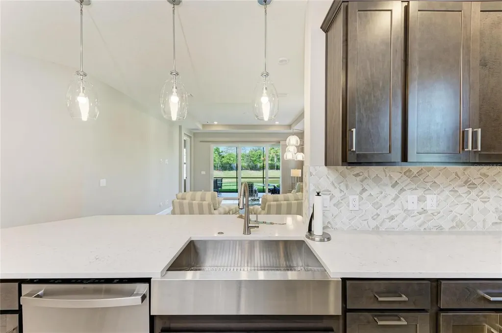 6017 Mesa Glen Bradenton FL 34203