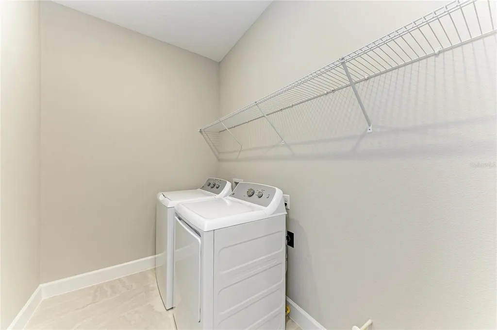 6017 Mesa Glen Bradenton FL 34203