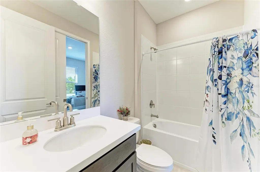 6017 Mesa Glen Bradenton FL 34203