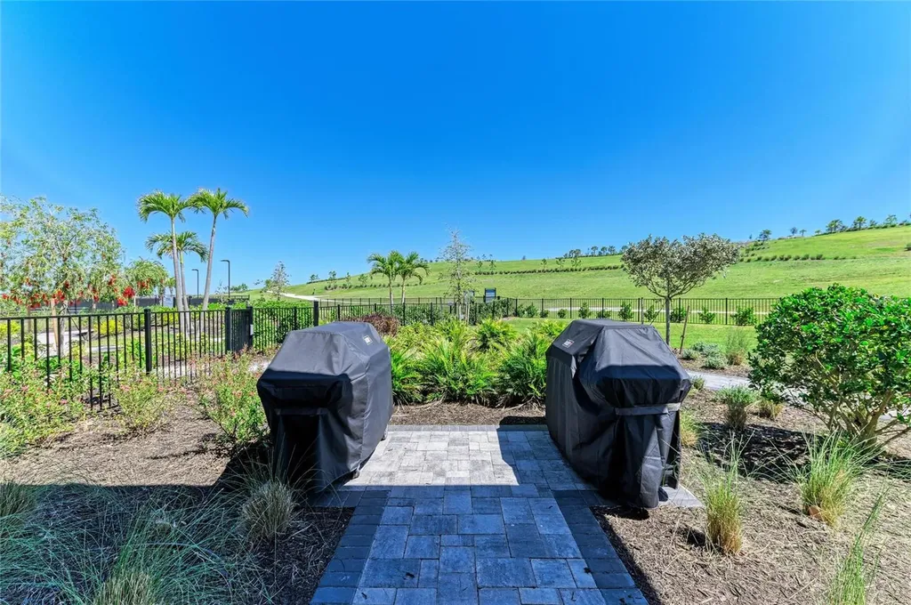 6017 Mesa Glen Bradenton FL 34203