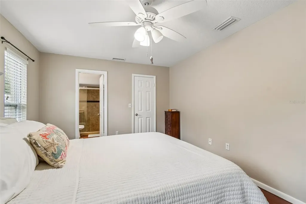 9548 123rd Way N Seminole FL 33772