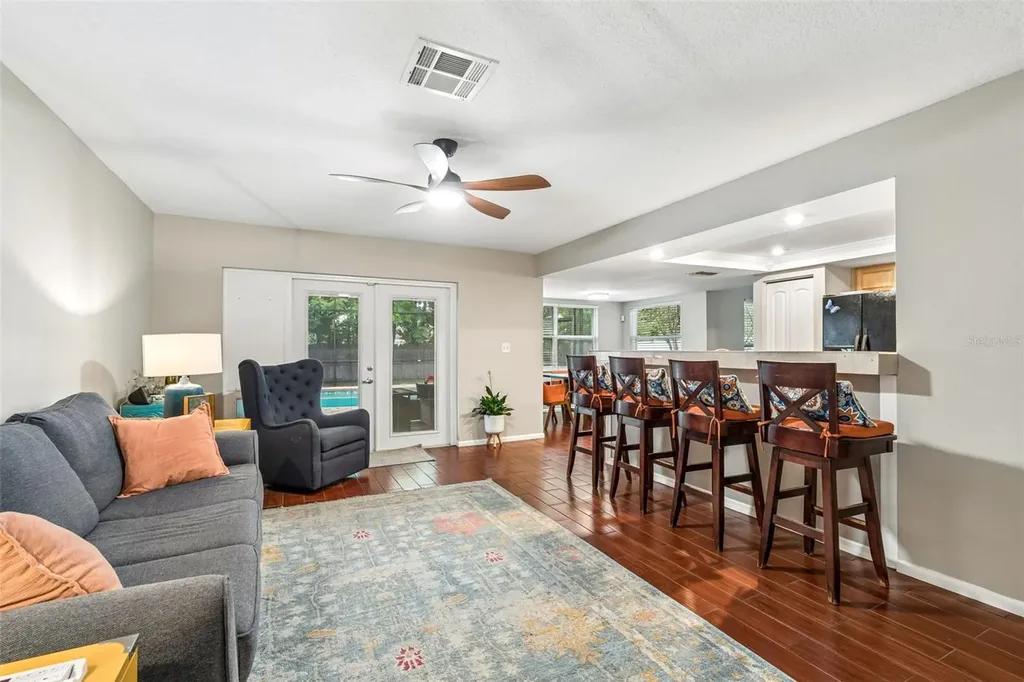 9548 123rd Way N Seminole FL 33772