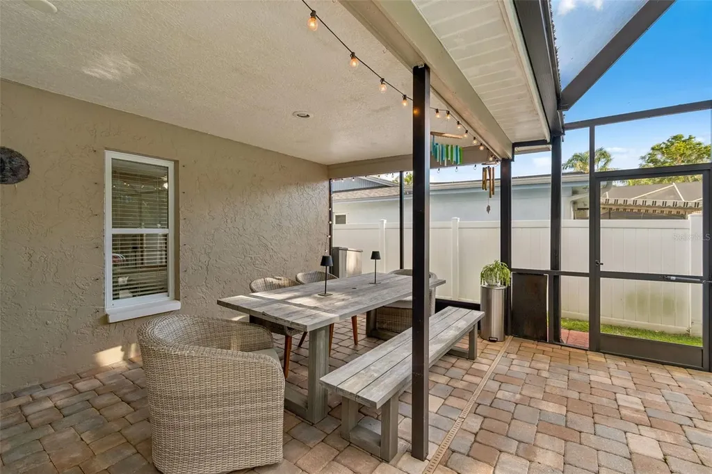 9548 123rd Way N Seminole FL 33772