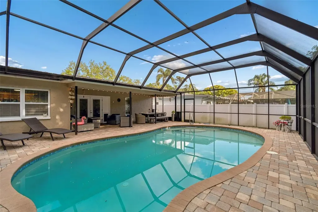 9548 123rd Way N Seminole FL 33772