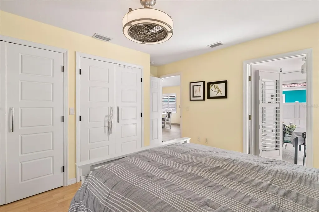1866 Vamo Drive Sarasota FL 34231