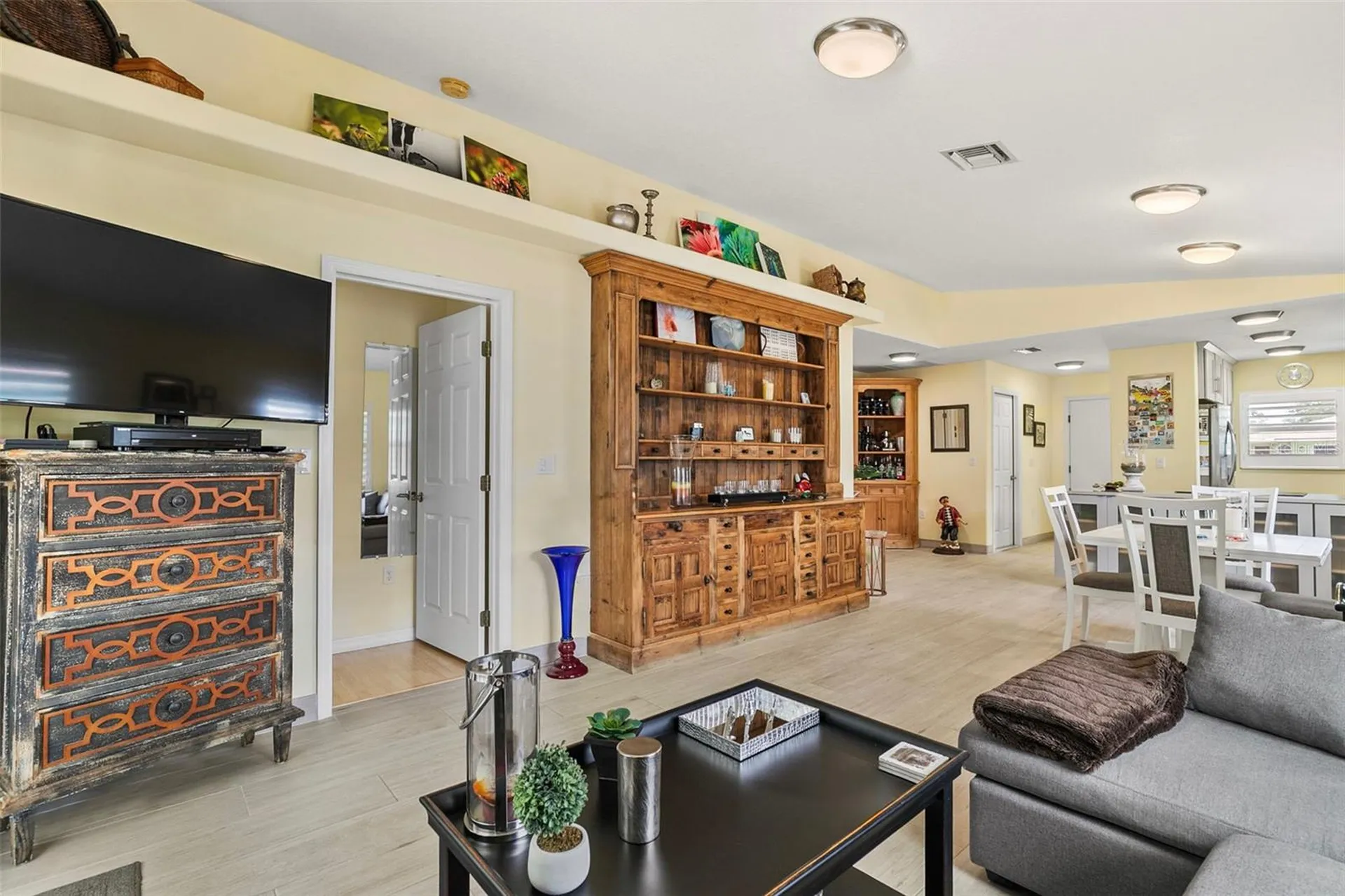 1866 Vamo Drive Sarasota FL 34231